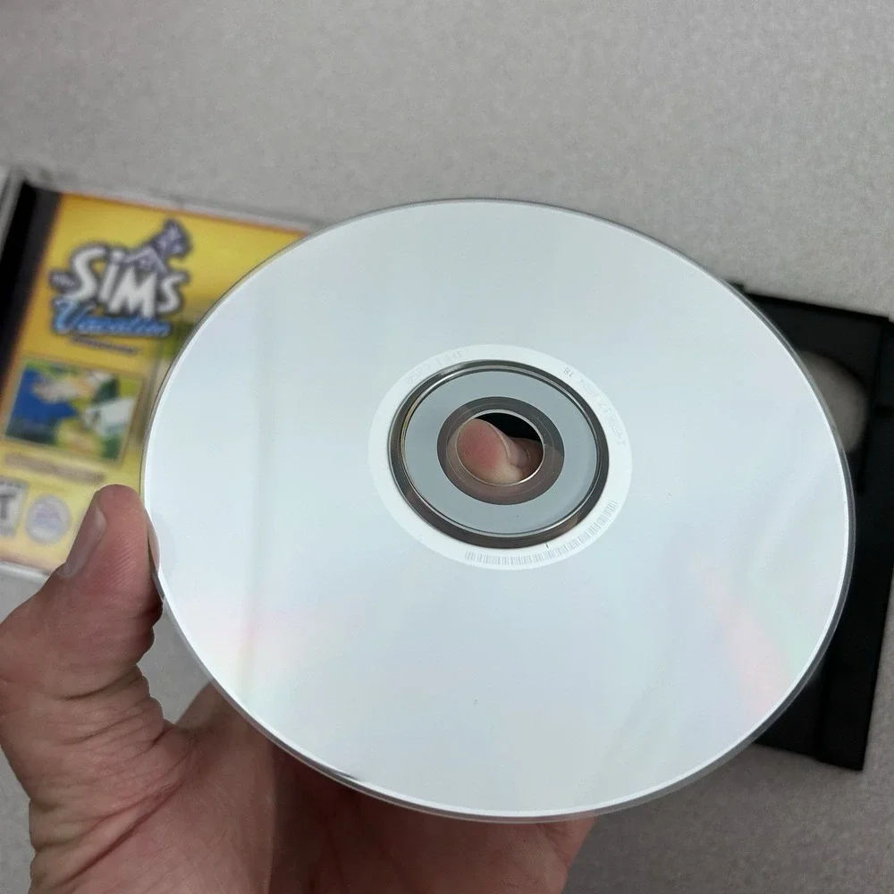 The Sims Unleashed Pets Expansion Pack PC CD-ROM 2 Disc Windows 95‎ 98 XP Maxis